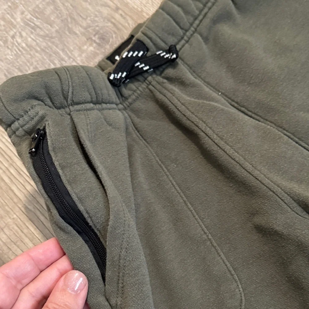 Lee Boy Olive Green warm sweatpants Size L (14/16)